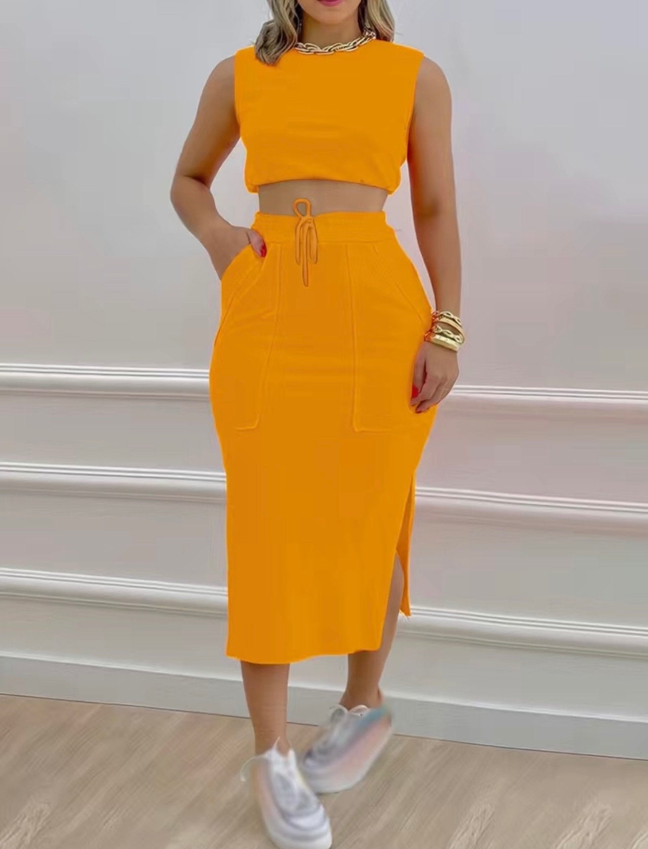 Dynamic Duo Ensemble: Elegance in Two-Piece Splendor